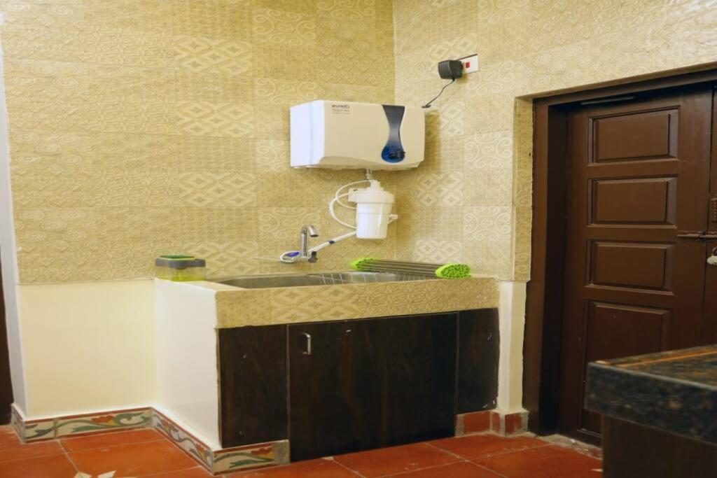 Heritage Home With 2 Bed/2 Bath With Kitchen In A Residential Neighborhood. Maduraj Zewnętrze zdjęcie