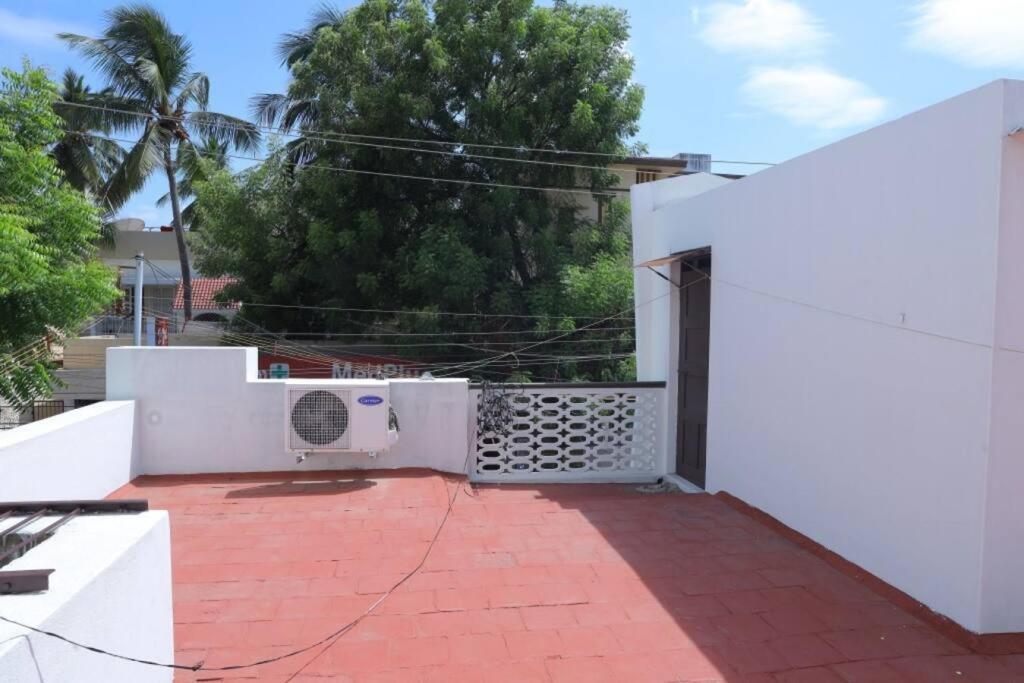 Heritage Home With 2 Bed/2 Bath With Kitchen In A Residential Neighborhood. Maduraj Zewnętrze zdjęcie